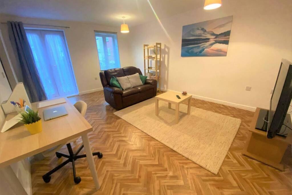 The Onyx Suite - 1 Bed Apartment W/ Free Parking Cardiff Exterior foto